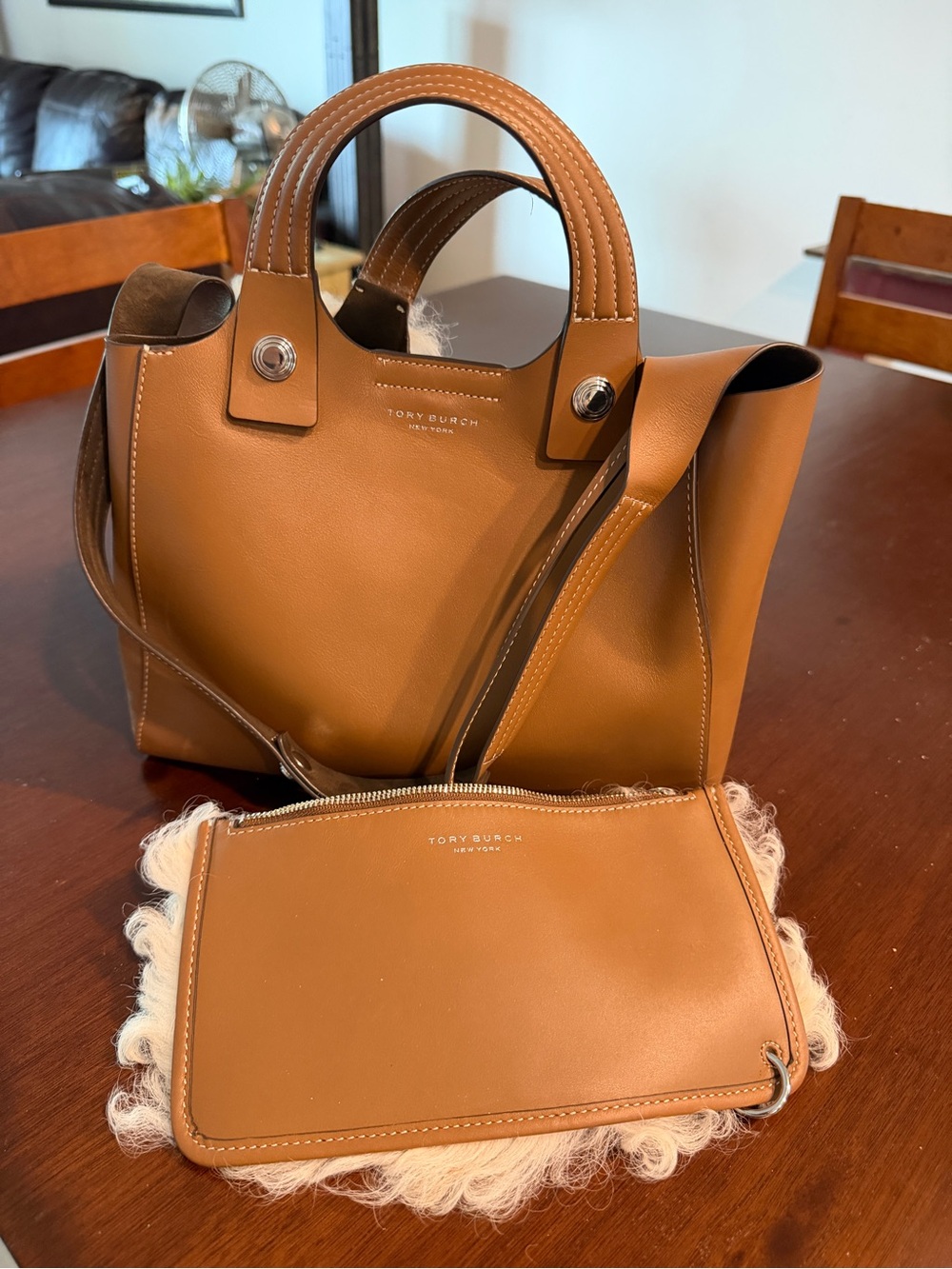 TORY BURCH Rory Shearling Tote Bag & Pouch~Cream & Brown - Picture 2 of 12